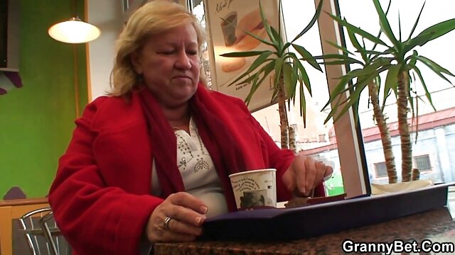 gratis Große dunkle Brustwarzen deutsche reife frauen pornofilme
